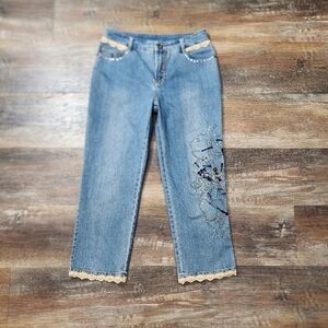 SIMON CHANG EMBELLISHED WITH LACE, DRAGONFLY EMBROIDERY & RHINESTONES SIZE 6